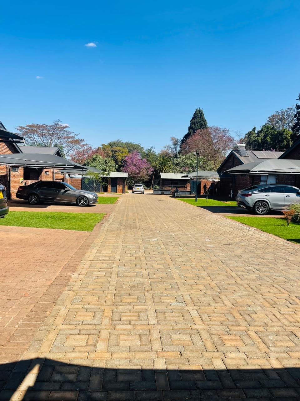 Beautiful 2-Bedroom Garden Apartment | in Greendale