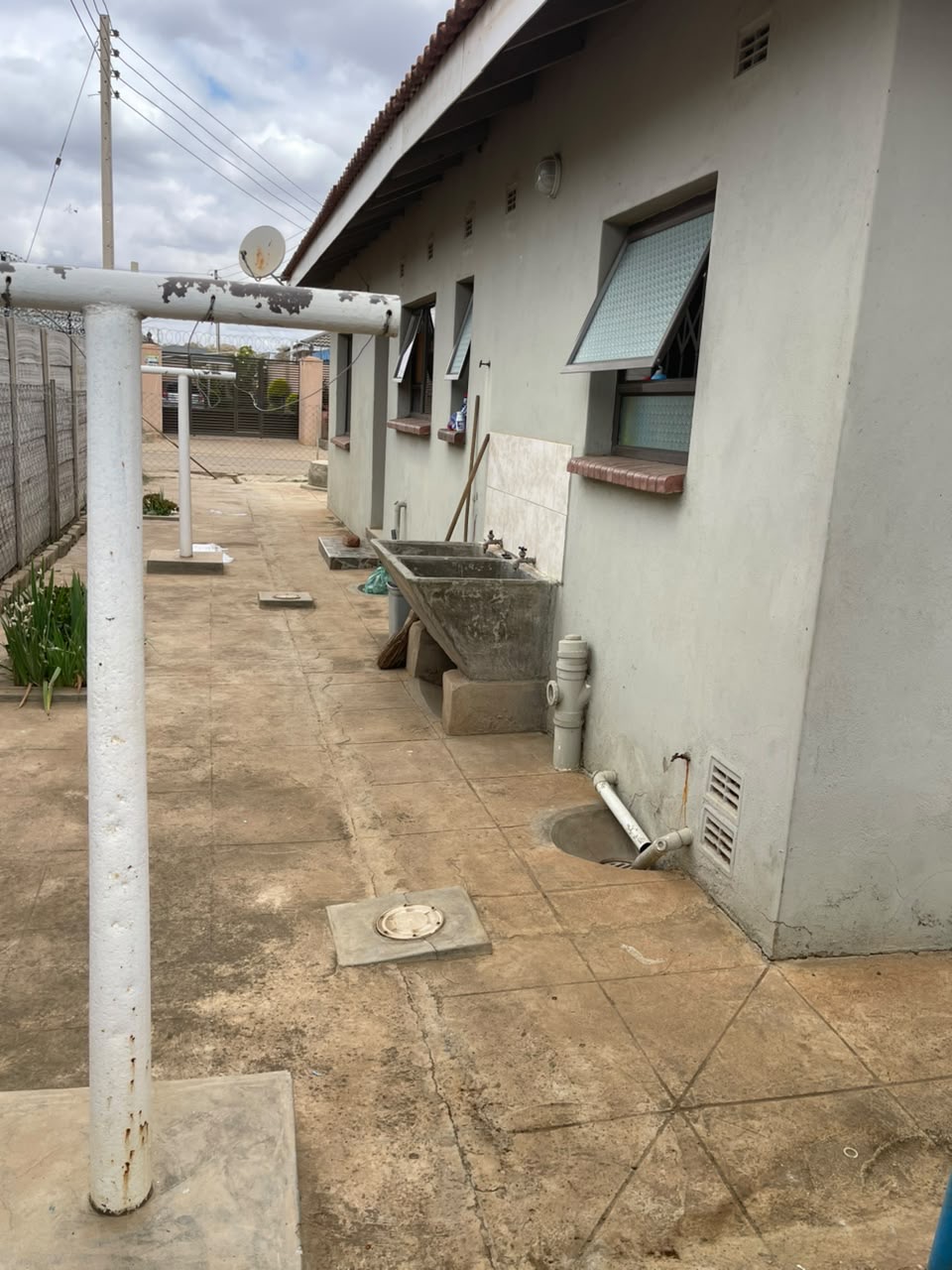2- BED ON 580SQM